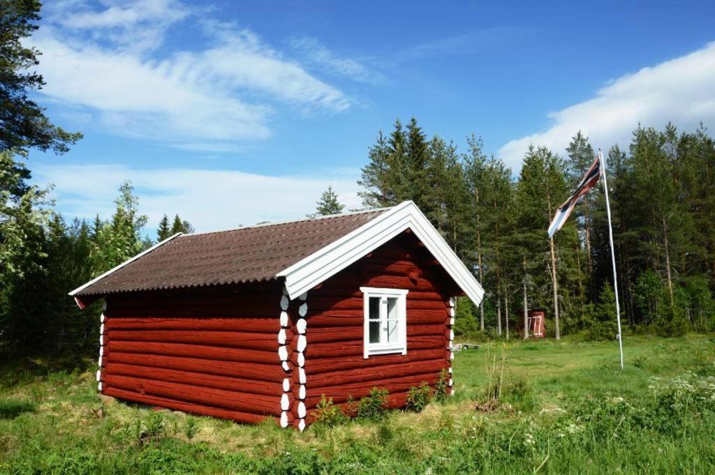 Hytte Anno 1721 Uten Internett, Strom, Vann - Men Med Rodmalt Utedo Ljørdal Екстериор снимка