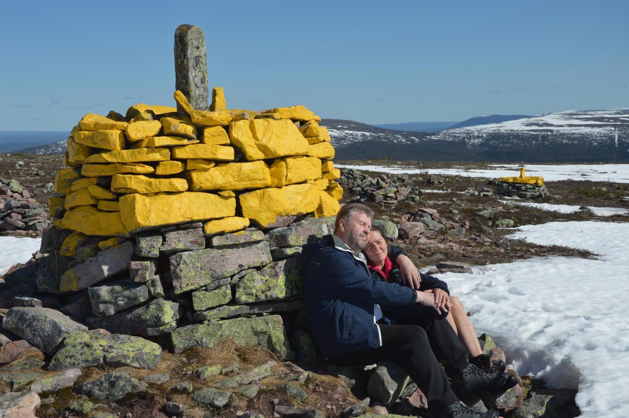 Hytte Anno 1721 Uten Internett, Strom, Vann - Men Med Rodmalt Utedo Ljørdal Екстериор снимка